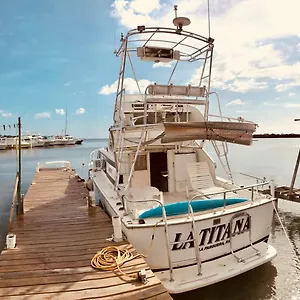 La Lancha/yacht ∞ Sol Casita Hotel en barco